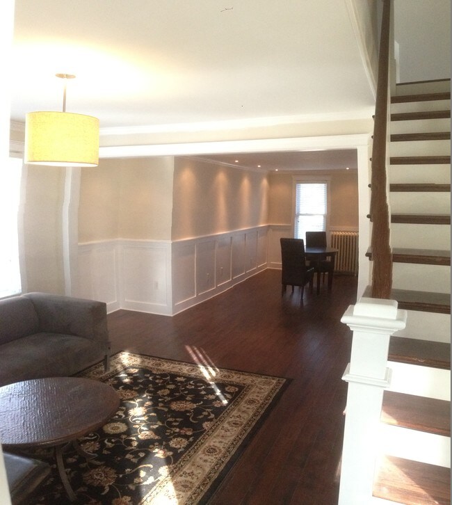 Foto del edificio - 2726 Colfax Ave S