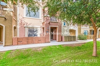 Building Photo - 900 S 94th St