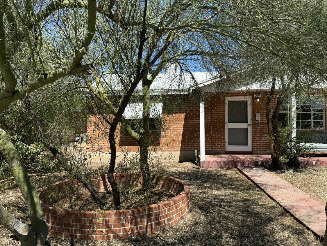 Primary Photo - 214 N Ave Carolina