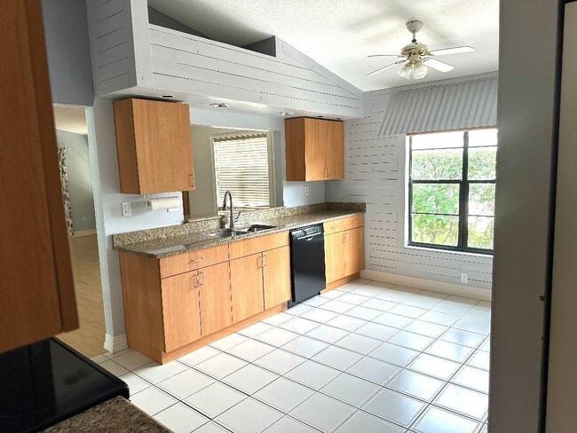 Foto del edificio - 8095 Burlington Ct