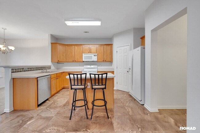 Building Photo - Charming 3BR Townhome in Lawrenceville