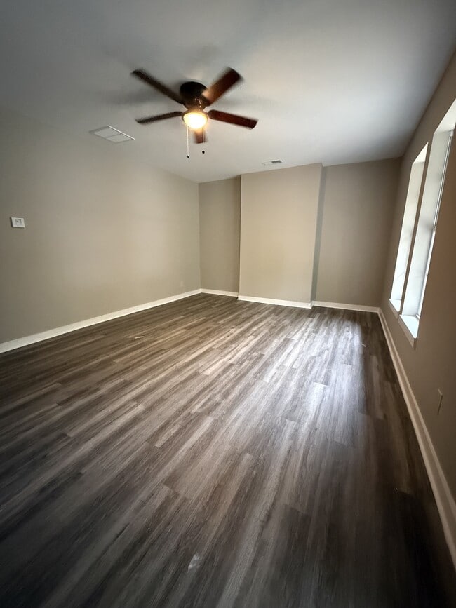 Building Photo - 226 Highland St