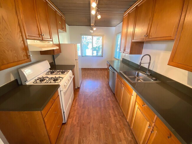 Foto del edificio - 1171 Noel Dr