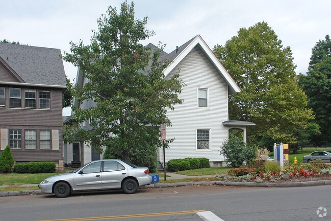 Building Photo - 1176 Monroe Ave