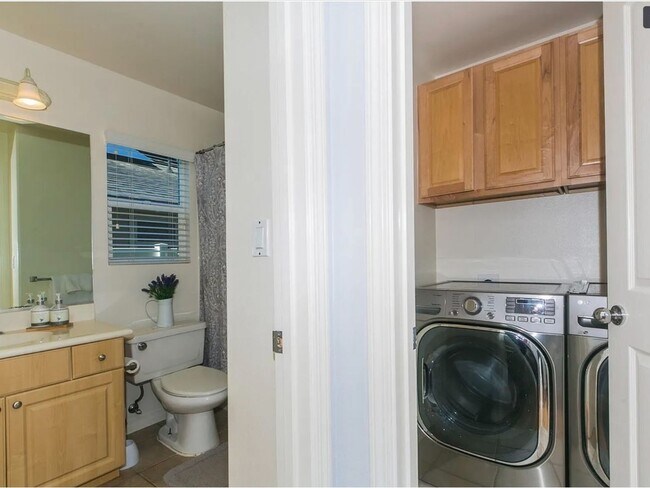 Foto del edificio - 4 Bedroom 3 Bath Single Family Home in Ewa...