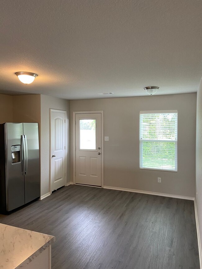 Building Photo - *Pre-leasing* Four Bedroom | Two Bath Home...