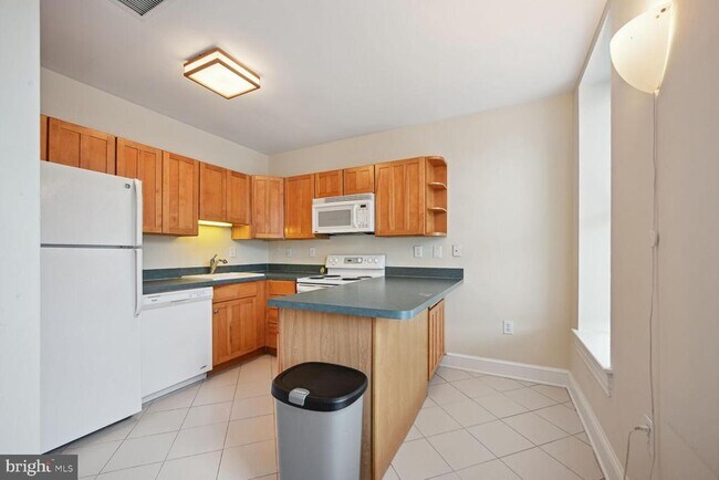 Building Photo - 1325 13th St NW