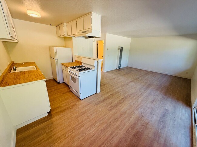 Foto del edificio - 2 bed 1 bath apartment for rent in South Lake Tahoe