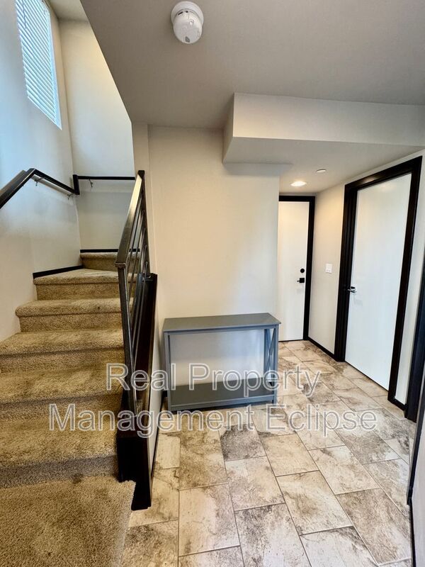 Foto del edificio - 733 106th Pl SW