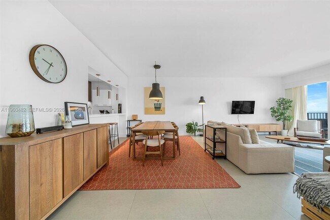 Foto del edificio - 201 Crandon Blvd