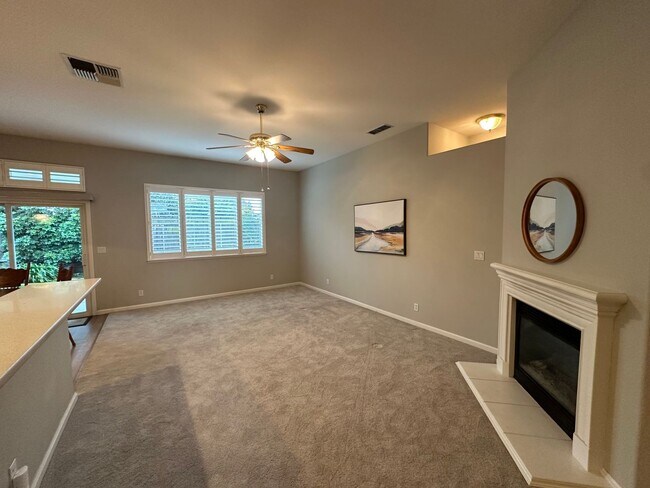 Foto del edificio - 1834 Treeline Way