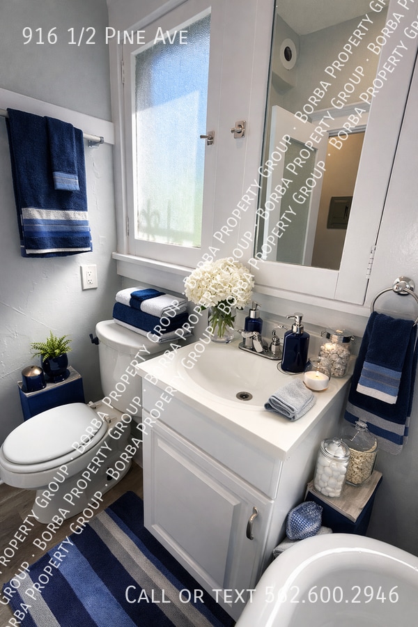 Foto del edificio - 916 1/2 Pine Ave-