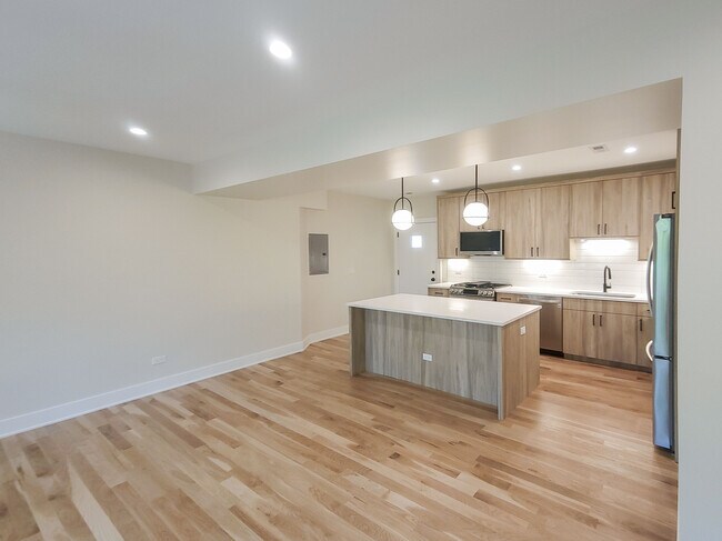 Foto del edificio - 2015-19 W. Ainslie / 4855-57 N. Seeley