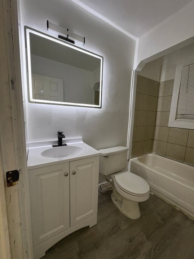 Foto del edificio - 27813 Avondale St