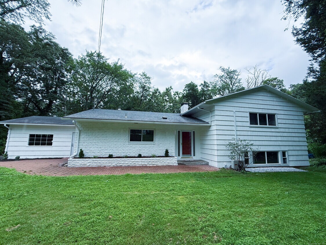 Foto principal - 182 Knoll Dr