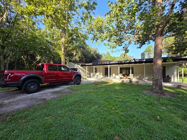 Foto del edificio - 2200 Retreat Rd