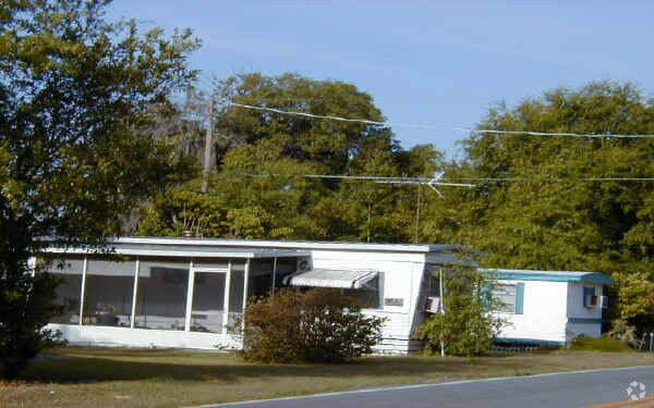 Building Photo - Aloha Rainbow Marina
