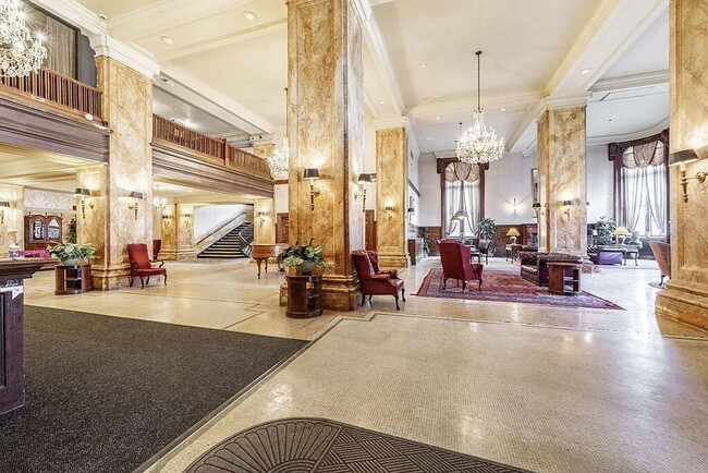 Foto del edificio - "Chic Urban Living: Spacious 1-Bedroom Oas...