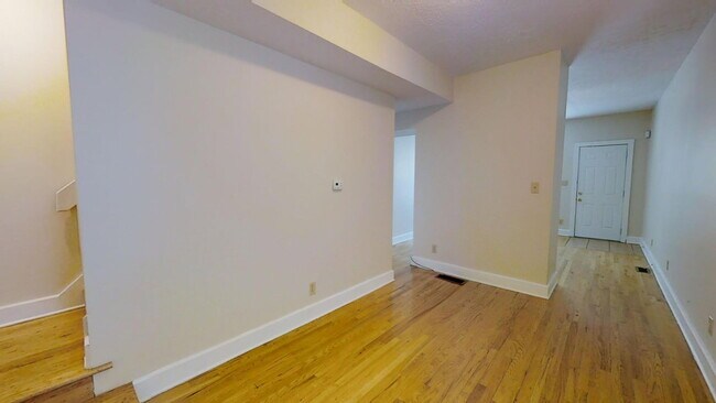 Foto del edificio - 1379 Indianola Ave