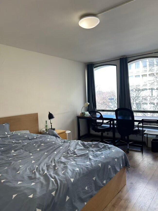 Foto del edificio - 1400 E 55th Pl