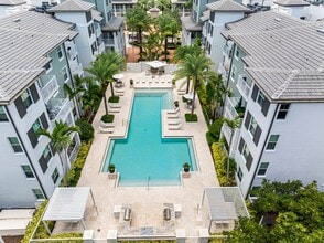 Building Photo - Allure at Abacoa