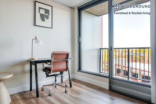 Foto del edificio - 812 Memorial Dr