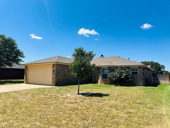Building Photo - 3/2 in Frenship ISD!