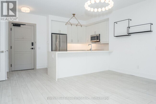 Photo du bâtiment - 1-501 Hume St