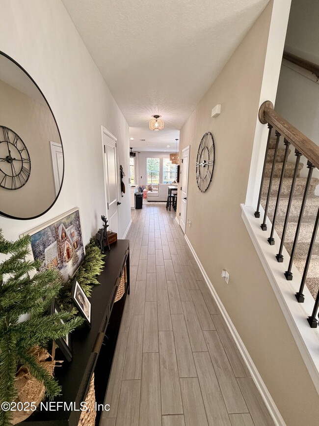 Building Photo - 293 Pine Bluff Dr