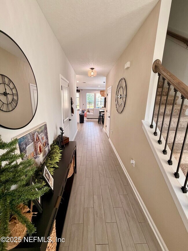 Foto del edificio - 293 Pine Bluff Dr