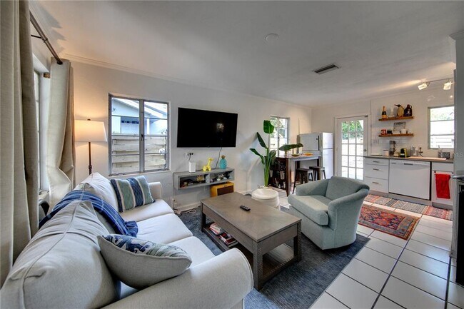 Foto del edificio - 3901 Iroquois Ave