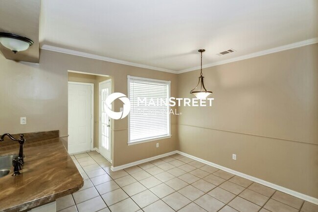 Building Photo - 3 Bedroom Pet-Friendly Home in Cordova, TN with Main Street Renewal