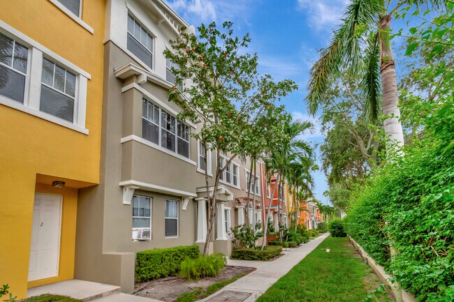 Building Photo - 770 Millbrae Ct