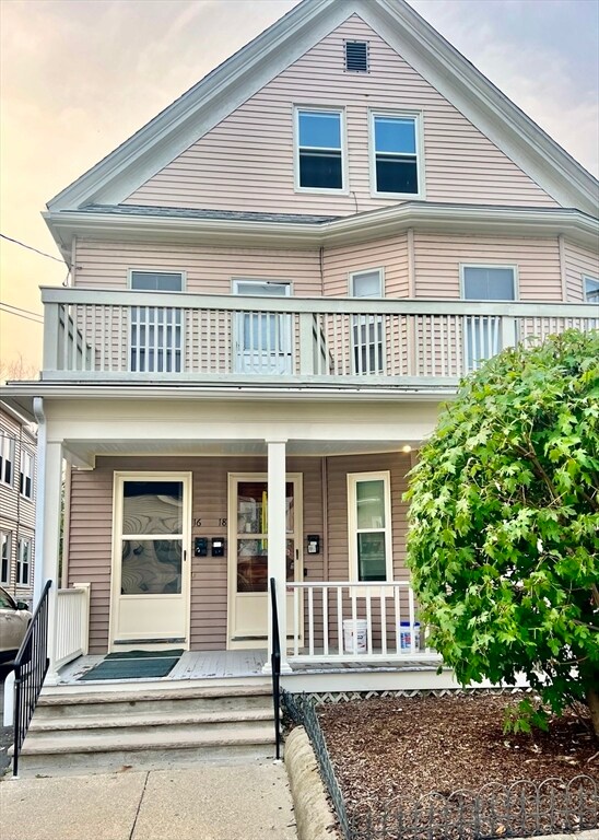 Building Photo - 16-18 Seafoam Ave