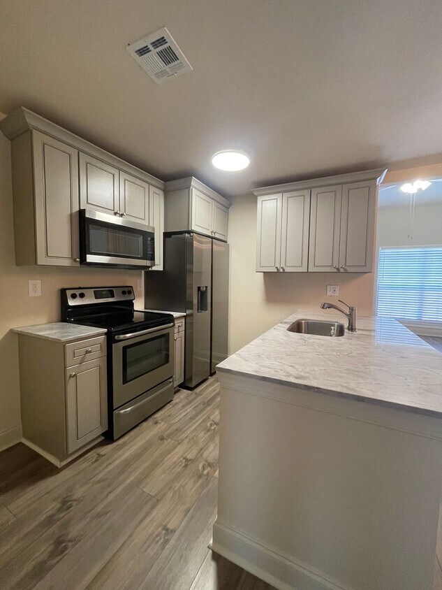 Primary Photo - 2 bedroom, 2 bathroom, covered parking, Fi...