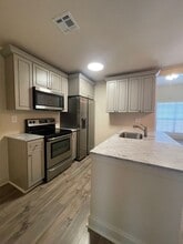 Building Photo - 208 Long Plantation Blvd