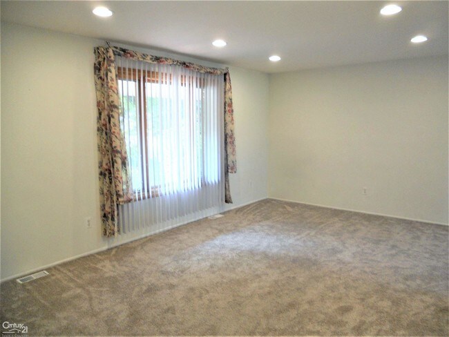 Foto del edificio - 43456 Hartwick Dr