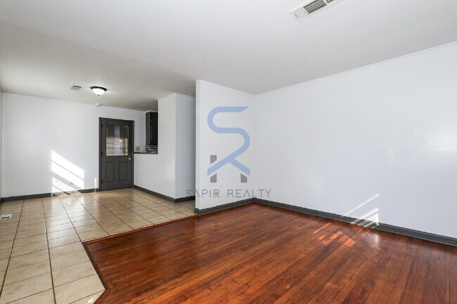 Building Photo - 1678 Bagpipe Pl