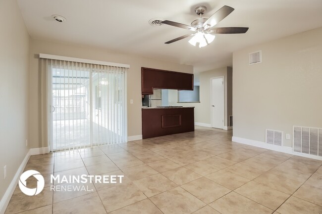 Building Photo - 734 Dunhill Dr