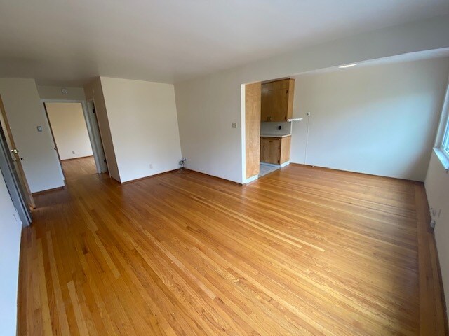 Building Photo - 45 Bosworth St