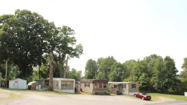Primary Photo - 548 Lancaster Pike