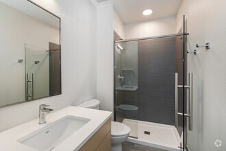 2BR, 1BA - 580SF - The Livery Loft - Bathroom - The Avenue Lofts Golden