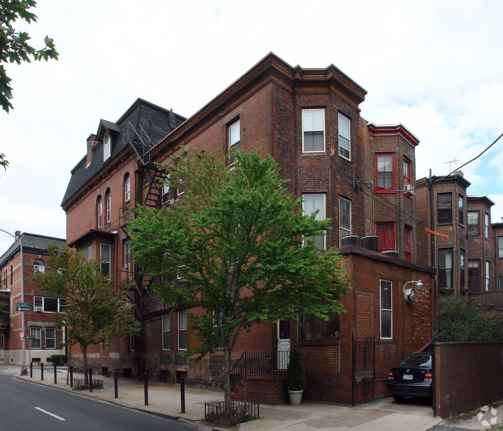 Foto del edificio - 2301 Delancey Pl