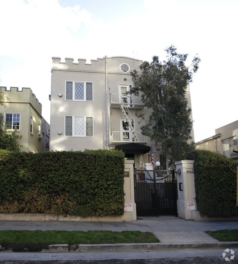 Building Photo - Werner Illing House ( Argle Arms )
