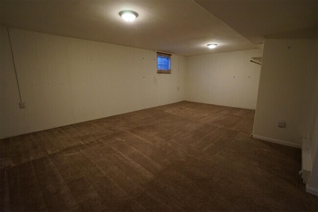 Foto del edificio - 6065 Otis St