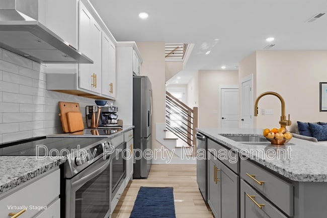 Building Photo - 432 Wayne Ave