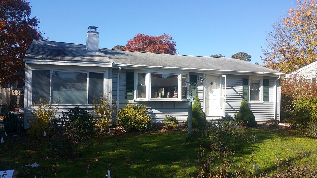 Foto principal - 49 Cornell Dr