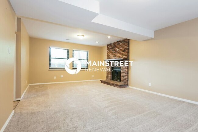 Foto del edificio - 3 Bedroom Pet-Friendly Home in Fenton, MO with Main Street Renewal