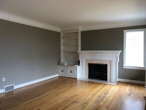 Building Photo - 406 NE 80th St