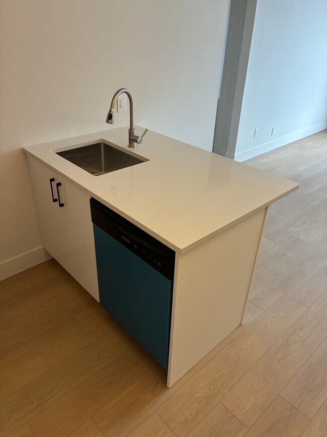 Photo du bâtiment - 12 McKenzie Ave